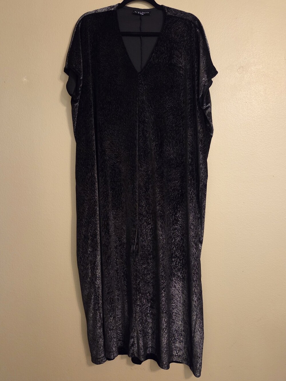 BRYN WALKER Rebecca Black Metallic Gold Shimmer Velvety Oversized Maxi Dress M